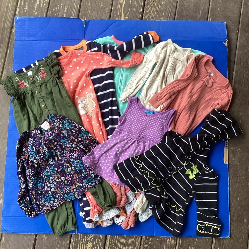 Assorted 9 piece Bundle of Girls clothing Set, size 24 months